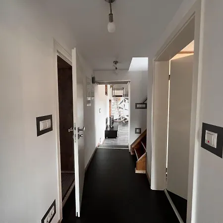 Dill Gadenstedt דירה *